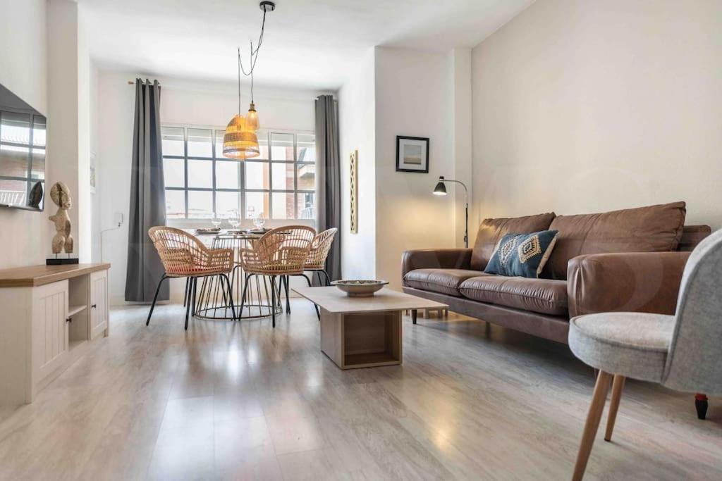 Spacious & Authentic Apartment By Rems มาลากา ภายนอก รูปภาพ