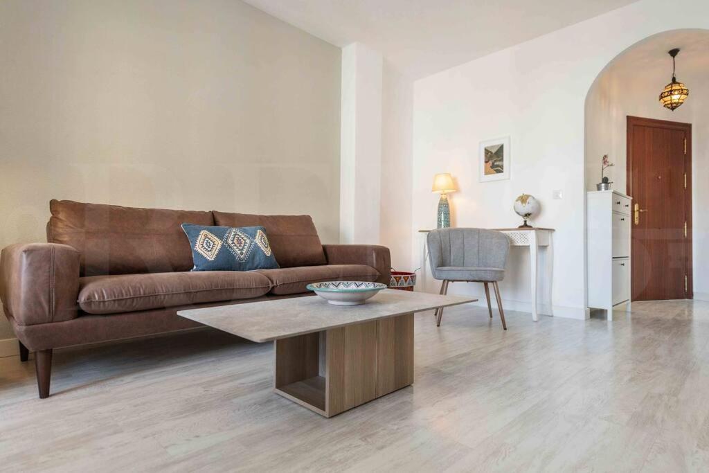 Spacious & Authentic Apartment By Rems มาลากา ภายนอก รูปภาพ