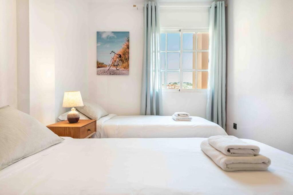 Spacious & Authentic Apartment By Rems มาลากา ภายนอก รูปภาพ