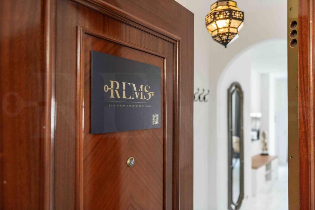 Spacious & Authentic Apartment By Rems มาลากา ภายนอก รูปภาพ